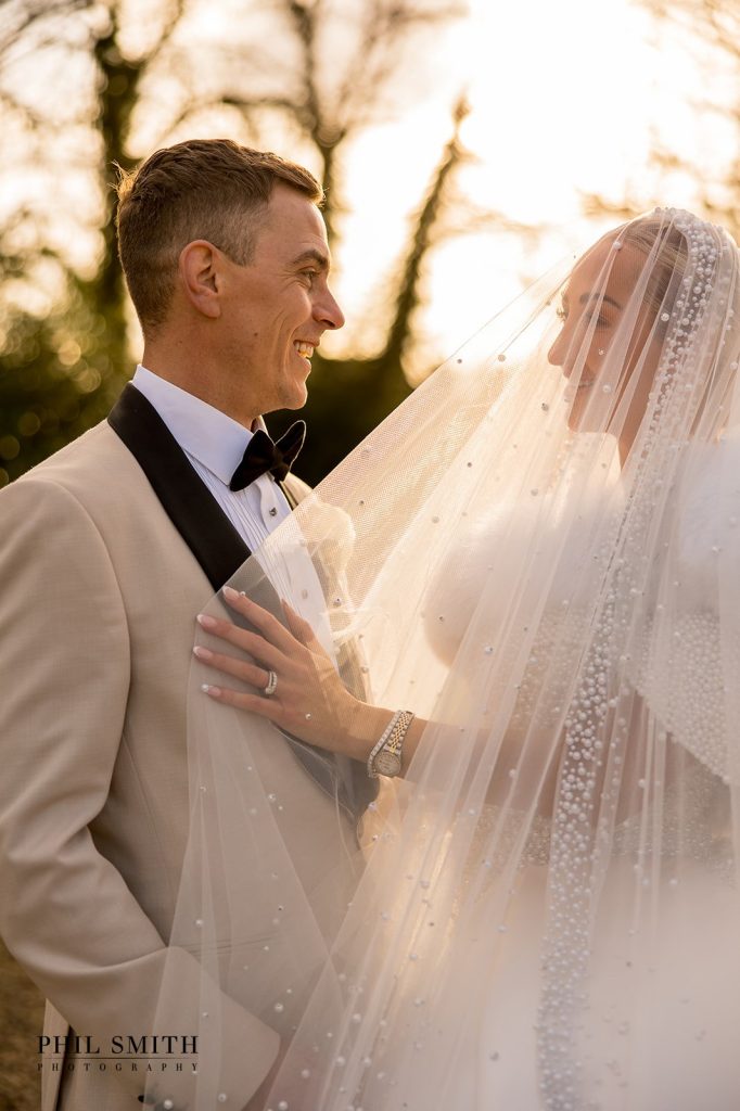 winter wedding couple photoshoot