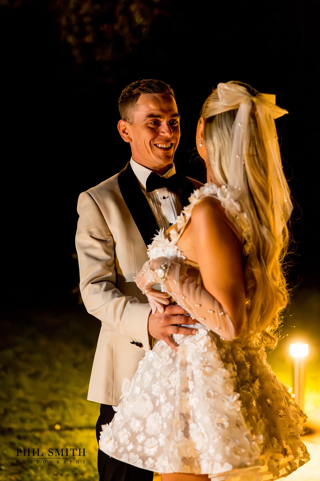 winter wedding dance